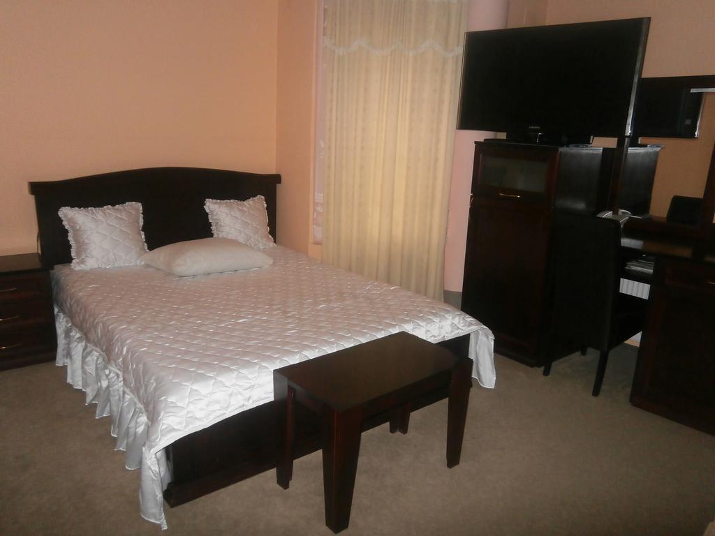 Hotel Vila Mitic Luxx Spa Centar Leskovac  Eksteriør billede