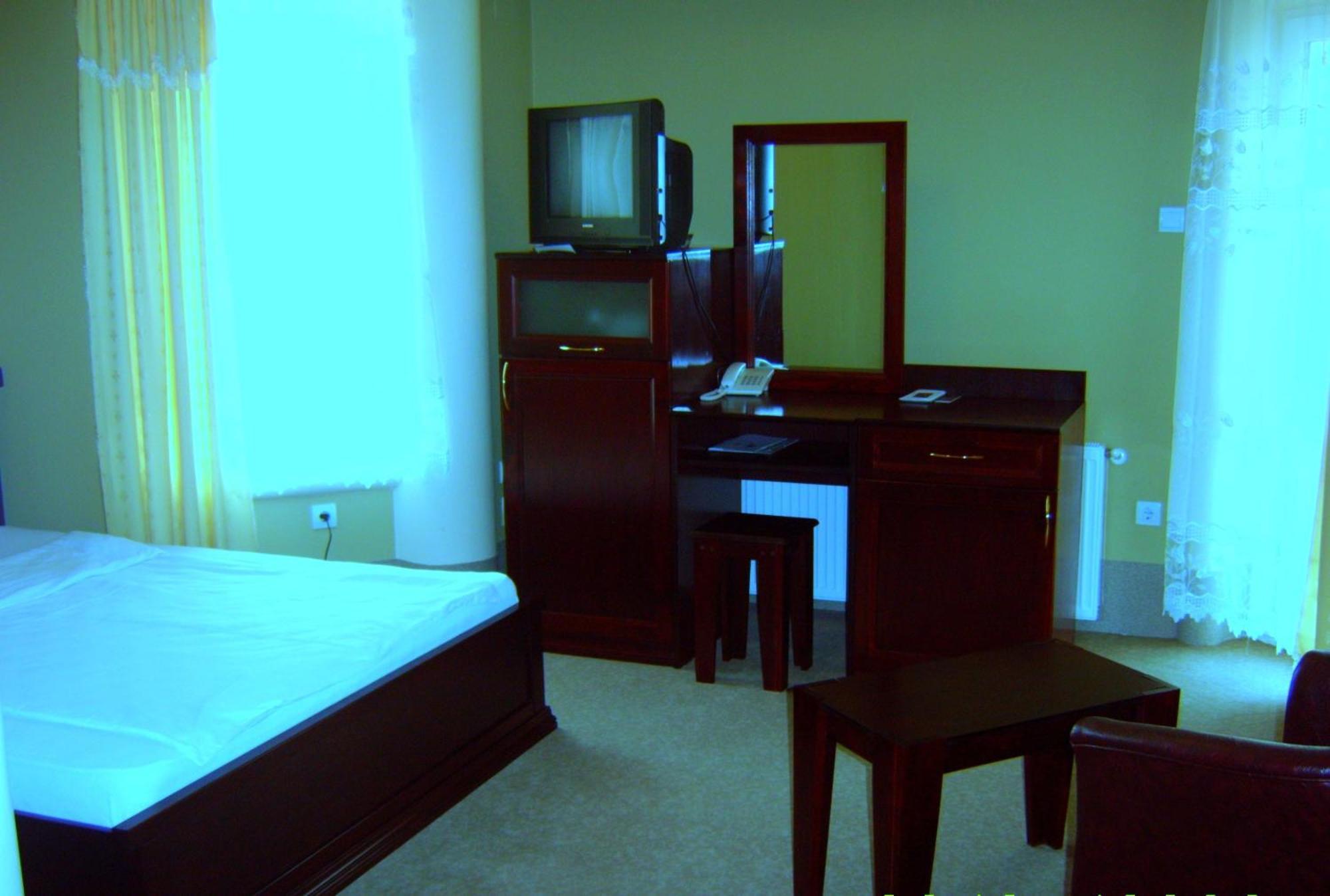 Hotel Vila Mitic Luxx Spa Centar Leskovac  Eksteriør billede