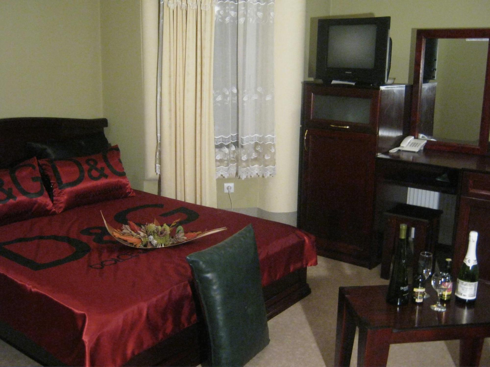 Hotel Vila Mitic Luxx Spa Centar Leskovac  Eksteriør billede