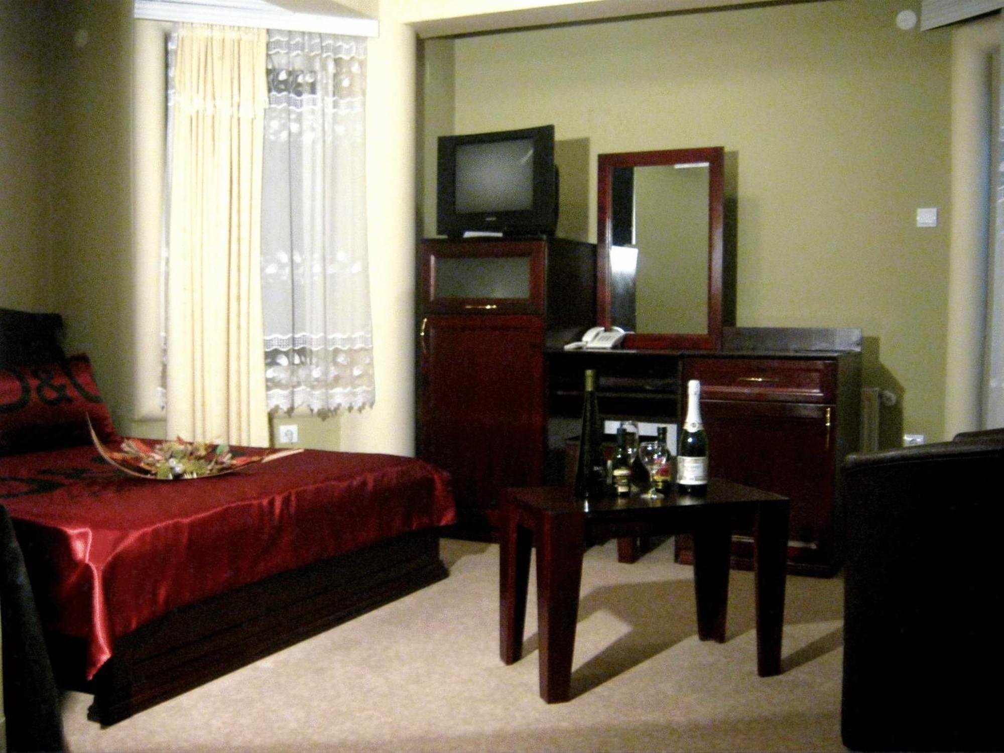 Hotel Vila Mitic Luxx Spa Centar Leskovac  Eksteriør billede