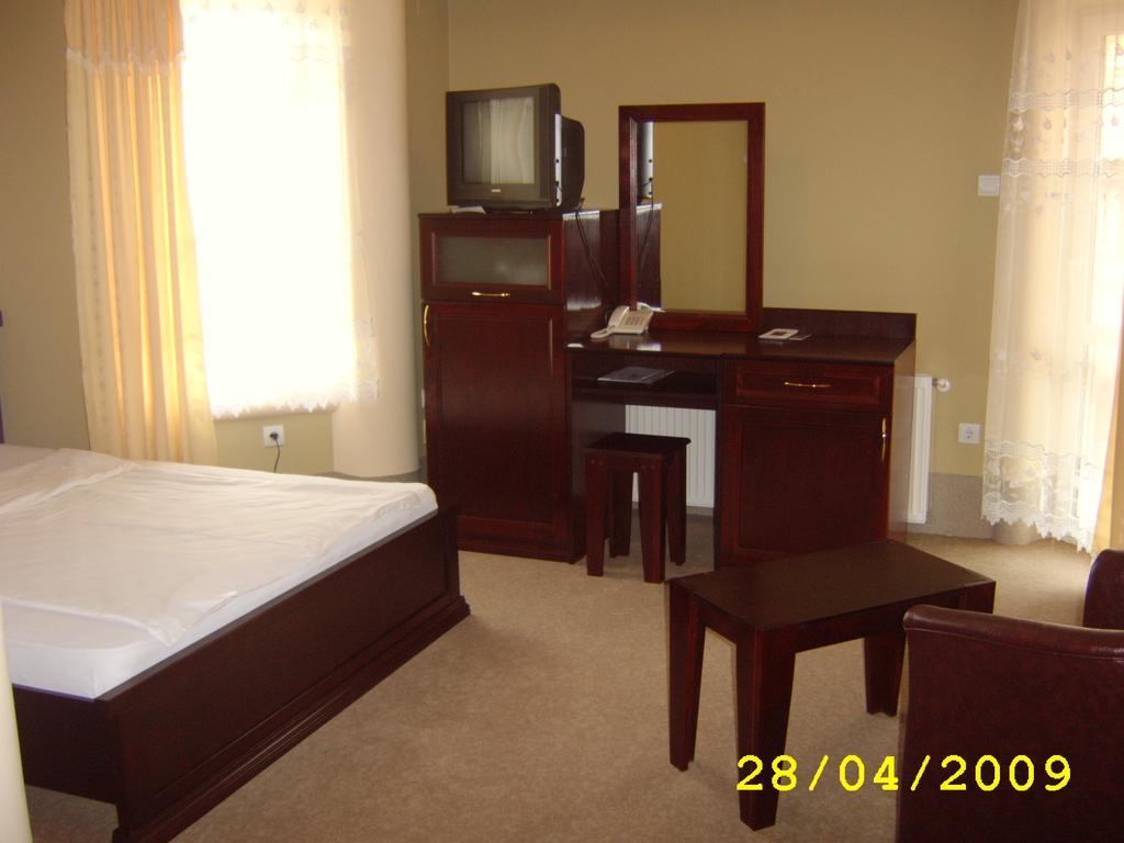 Hotel Vila Mitic Luxx Spa Centar Leskovac  Eksteriør billede