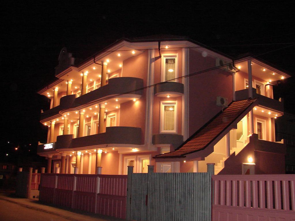 Hotel Vila Mitic Luxx Spa Centar Leskovac  Eksteriør billede